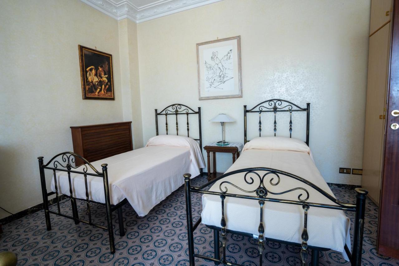 Maison Manni' B&B Soverato Marina Esterno foto