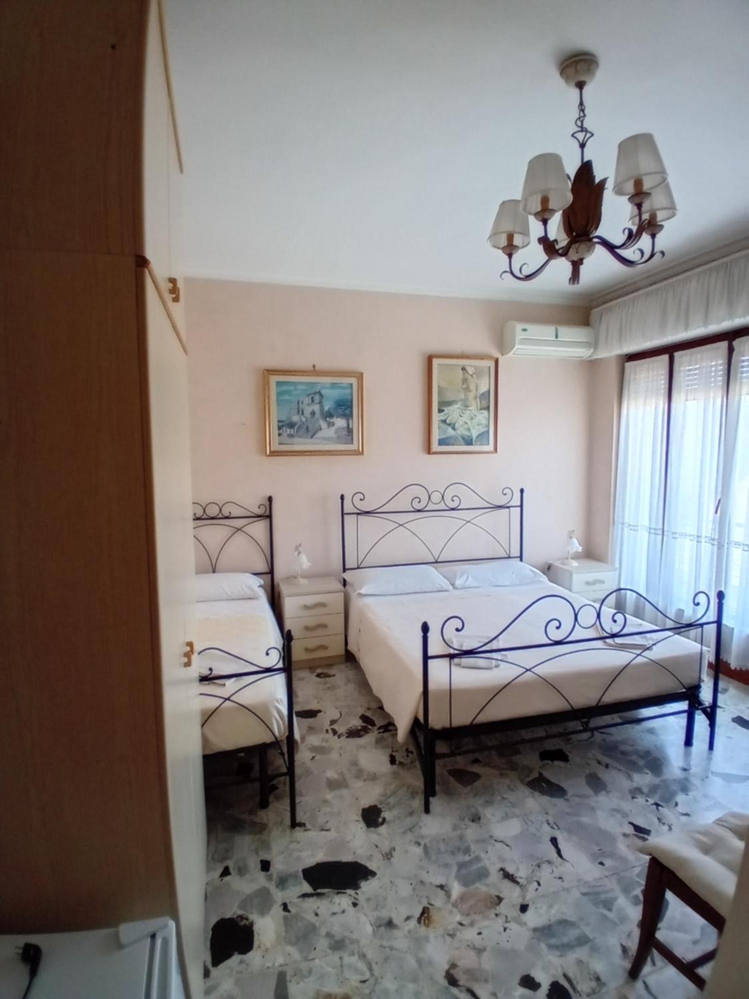 Maison Manni' B&B Soverato Marina Camera foto