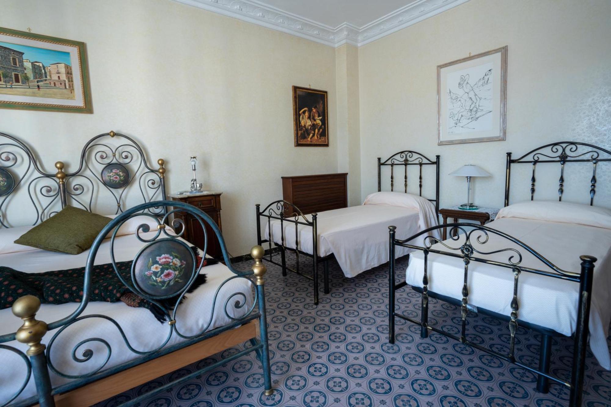 Maison Manni' B&B Soverato Marina Esterno foto